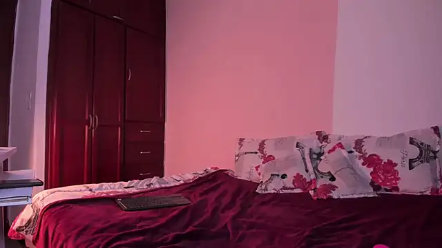 Pariss Gold online show from 09/18/25, 05:53