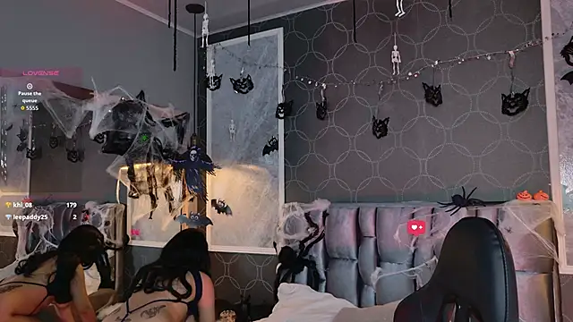 janetteJones  online show from 10/26/25, 03:23