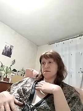 Snapshot of Flower2931 chatting on 04/08/26, 07:14 Flower2931 online show from 04/08/26, 07:14