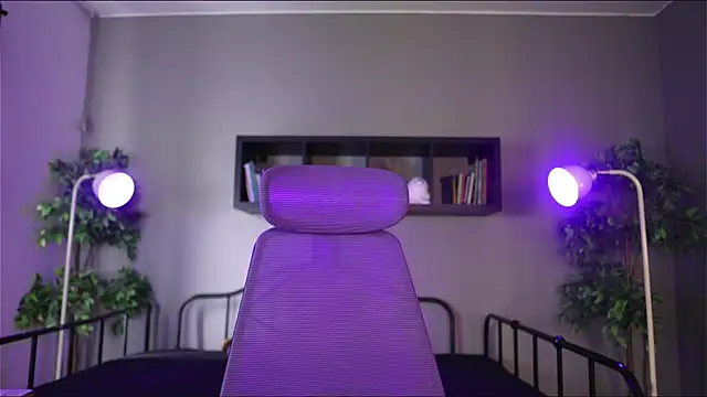 Sabrina bloom online show from 12/01/25, 12:43