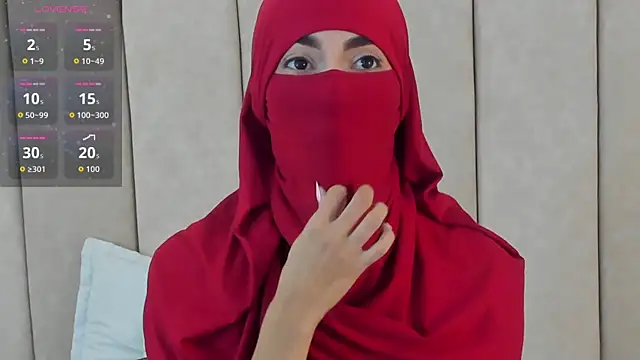  Zahiira  online show from 09/30/25, 11:59