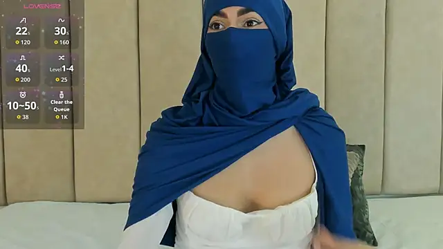  Zahiira  online show from 10/29/25, 12:07