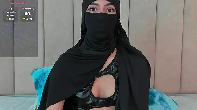  Zahiira  online show from 02/23/26, 12:24