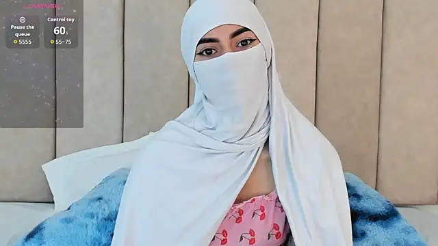  Zahiira  online show from 03/03/26, 12:33