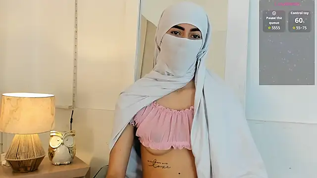  Zahiira  online show from 06/03/26, 11:57