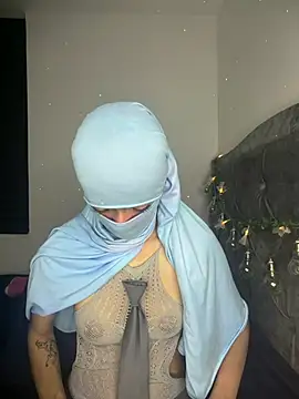  Zahiira  online show from 07/18/26, 11:58