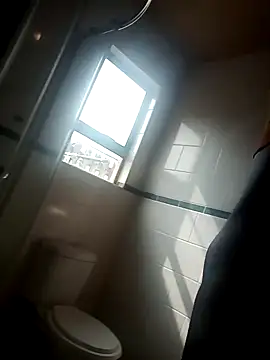 Snapshot of Thasdwn23 chatting on 10/19/25, 06:58 Thasdwn23 online show from 10/19/25, 06:58