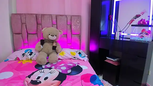 Sophie Janner online show from 09/23/25, 05:43