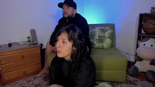 lola n apolo online show from 09/30/25, 05:45