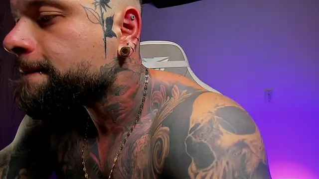 Snapshot of natevillage chatting on 09/09/25, 03:06 natevillage online show from 09/09/25, 03:06