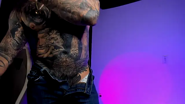 Snapshot of natevillage chatting on 10/03/25, 06:10 natevillage online show from 10/03/25, 06:10