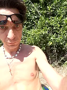 KalendaXL online show from 10/13/25, 12:49