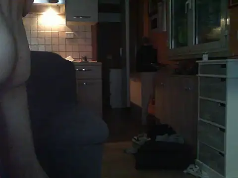 Snapshot of KalendaXL chatting on 04/25/26, 07:55 KalendaXL online show from 04/25/26, 07:55