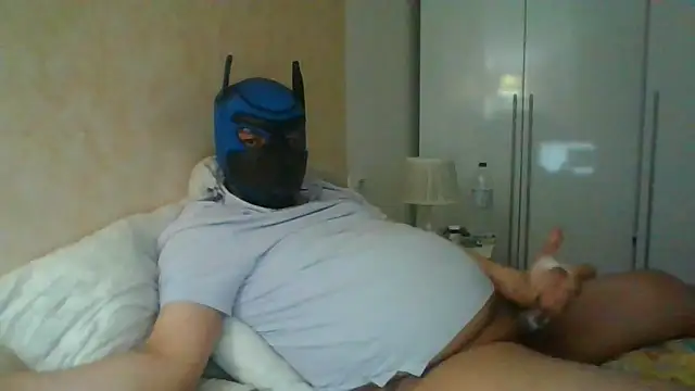 Snapshot of soumicuckold1 chatting on 04/28/26, 10:04 soumicuckold1 online show from 04/28/26, 10:04
