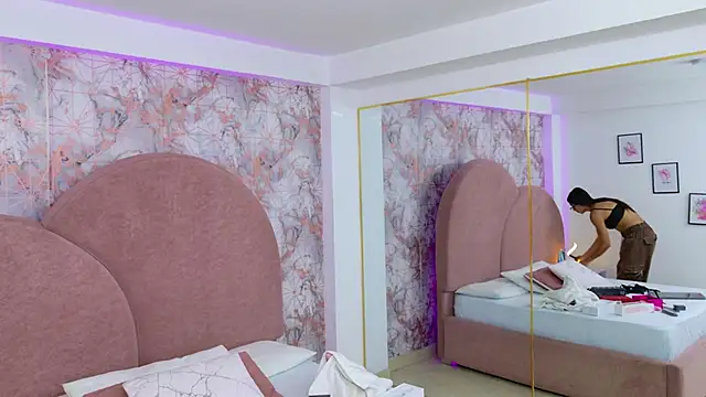 RavenGloomy online show from 09/21/25, 07:48