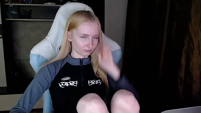 Cutti Crystal online show from 03/25/26, 11:55