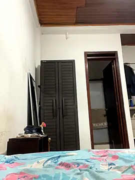 Huitaca  online show from 11/14/25, 02:43