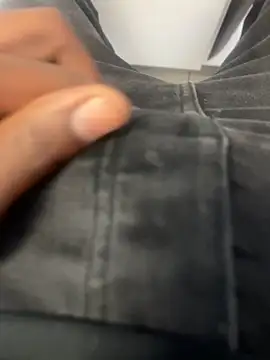 Snapshot of kamo012000 chatting on 11/11/25, 08:58 kamo012000 online show from 11/11/25, 08:58