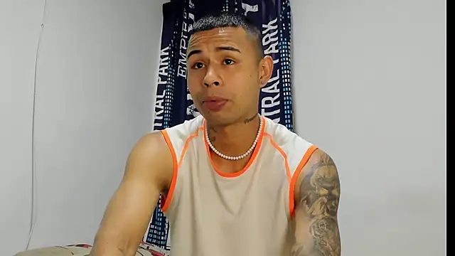  Logan Colton  online show from 11/27/25, 09:17