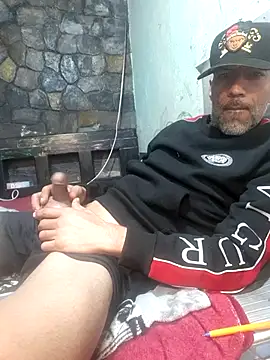 elvergu666 online show from 11/18/25, 04:22