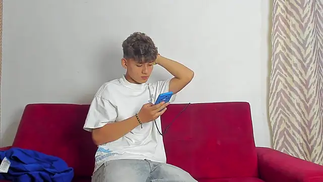 willy sexxx18 online show from 03/11/26, 07:53