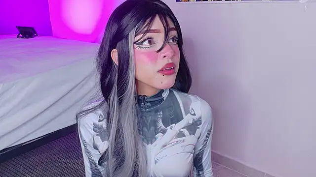 Taylorsmitth  online show from 01/13/26, 11:48