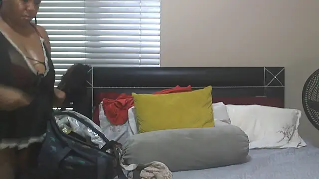 SweetBerryBliss online show from 11/06/25, 07:53