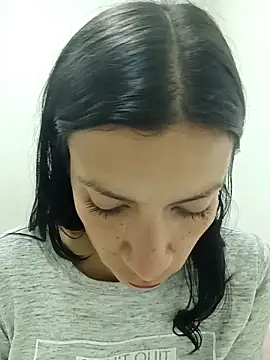 kim lebanon online show from 11/25/25, 04:23