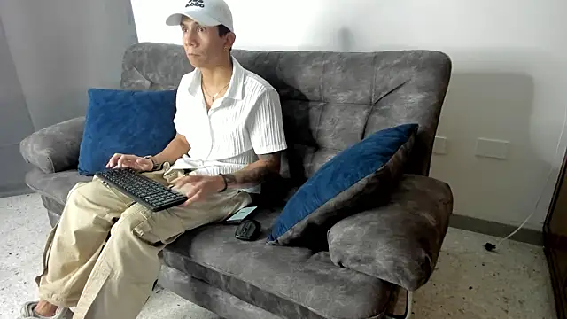 j deex online show from 12/01/25, 05:29