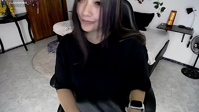 Mia 1120 online show from 11/22/25, 03:55