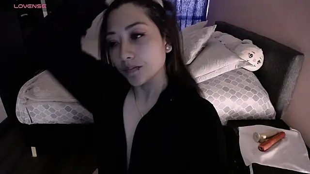 Snapshot of Mia_1120 chatting on 04/25/26, 06:05 Mia 1120 online show from 04/25/26, 06:05
