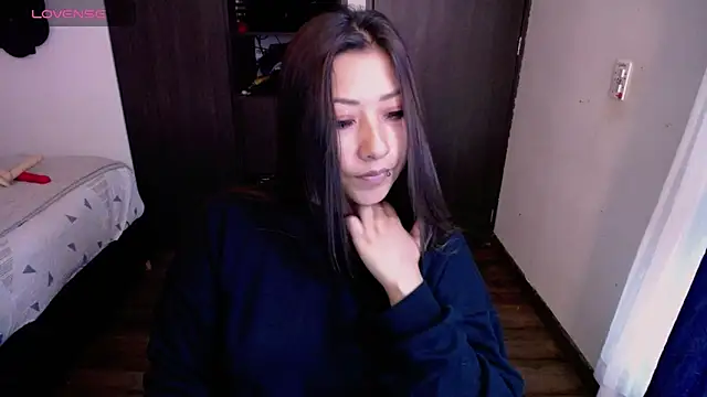 Snapshot of Mia_1120 chatting on 05/13/26, 02:36 Mia 1120 online show from 05/13/26, 02:36