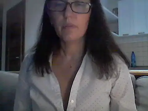 Snapshot of Elena48324 chatting on 09/14/25, 12:48 Elena48324 online show from 09/14/25, 12:48