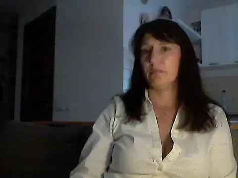 Snapshot of Elena48324 chatting on 10/05/25, 01:53 Elena48324 online show from 10/05/25, 01:53