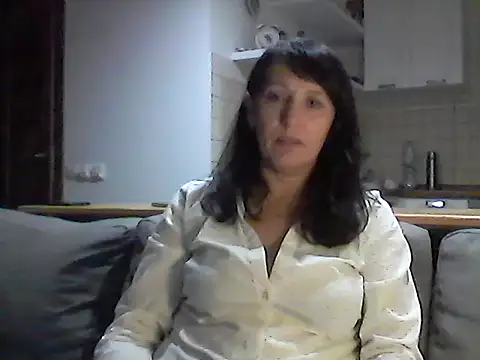 Snapshot of Elena48324 chatting on 10/28/25, 07:27 Elena48324 online show from 10/28/25, 07:27
