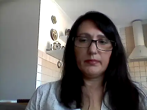 Elena48324 online show from 04/07/26, 09:54