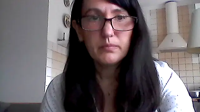 Snapshot of Elena48324 chatting on 04/26/26, 12:03 Elena48324 online show from 04/26/26, 12:03