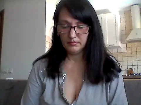 Snapshot of Elena48324 chatting on 05/02/26, 10:31 Elena48324 online show from 05/02/26, 10:31