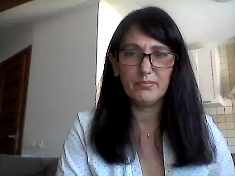 Snapshot of Elena48324 chatting on 05/05/26, 10:01 Elena48324 online show from 05/05/26, 10:01