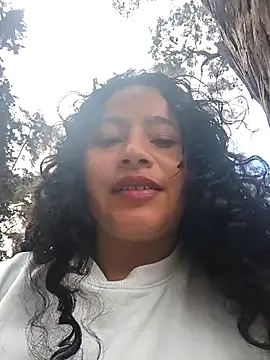 Snapshot of Yaya_watson chatting on 06/25/26, 08:13 Yaya watson online show from 06/25/26, 08:13