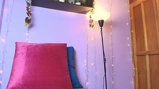 Dafne Mel online show from 11/06/25, 12:39