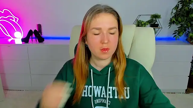 Sofii darling online show from 02/19/26, 05:42