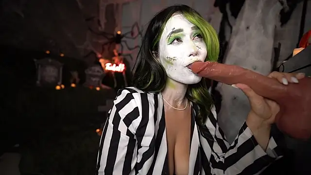 heylixie   online show from 10/25/25, 01:13