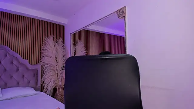 Starbutterflyy  online show from 02/03/26, 04:54