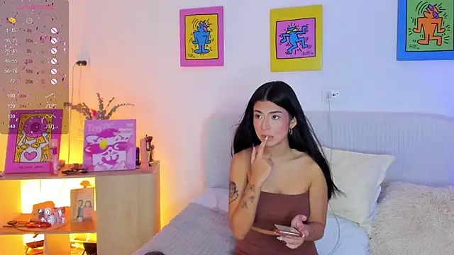 AprilAddams  online show from 11/04/25, 09:47