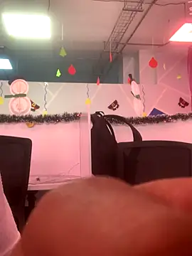 malek xarx  online show from 11/29/25, 03:15