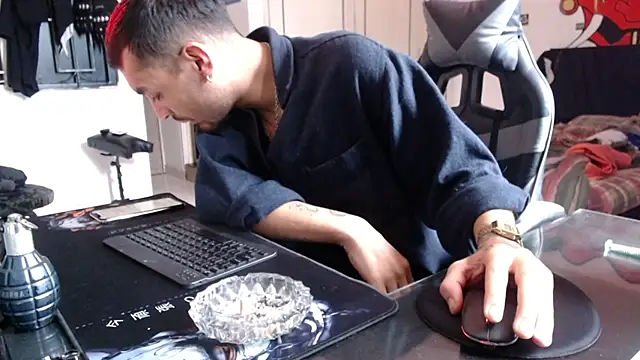 malek xarx  online show from 03/09/26, 02:10