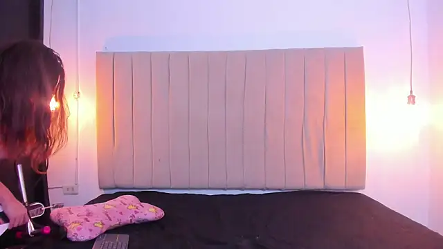 sol Capecchi online show from 11/27/25, 04:25