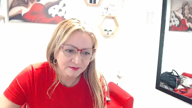 DIVAX MONSERRAT online show from 02/16/26, 10:39