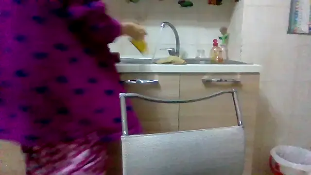 Kelly80 online show from 11/18/25, 03:56